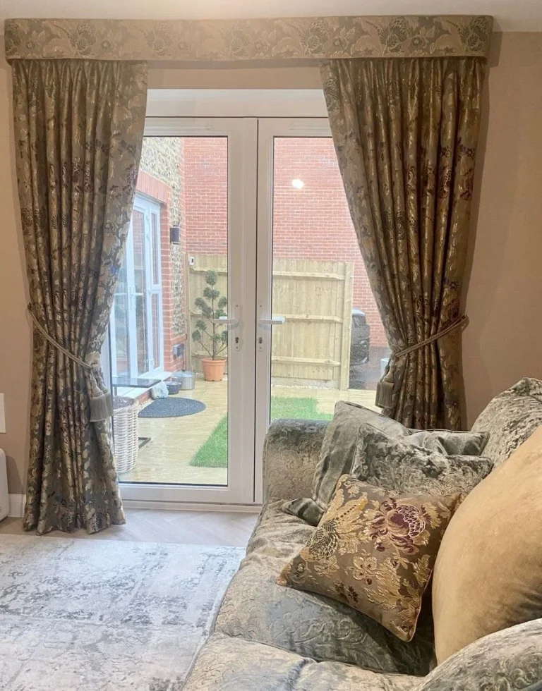 Пошиті Іриною штори в інтер’єрі, Iryna Sewing Studio, Havant
