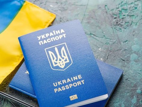 Як українцям знайти роботу без знання мови за кордоном